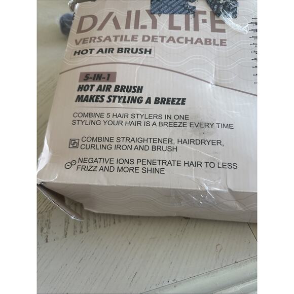 Daily Life Versatile Detachable Hot Air Brush - Picture 4 of 5